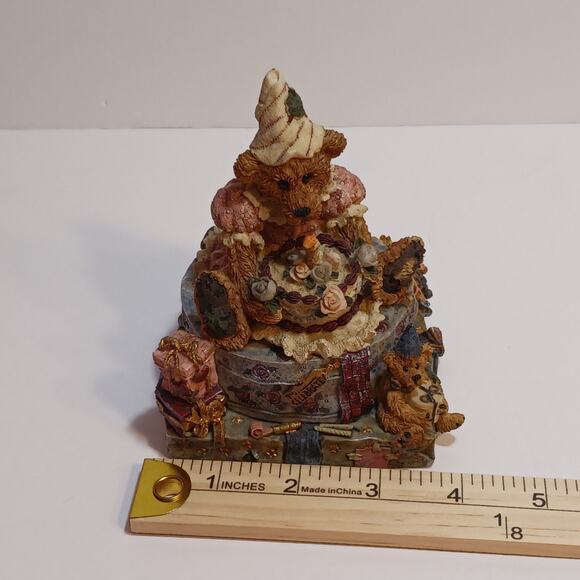 Vintage Boyds Bear Collection Figurine Music Box Plays Happy Birthday WORKS - Picture 6 of 7